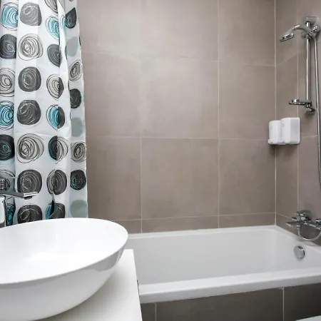 Apartment Oasis-amazing Location, Sea View, Stylish Paphos